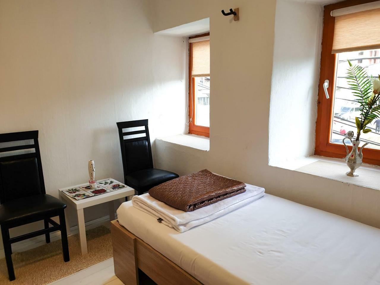 Gjakova Kulla Dula Guesthouse מראה חיצוני תמונה