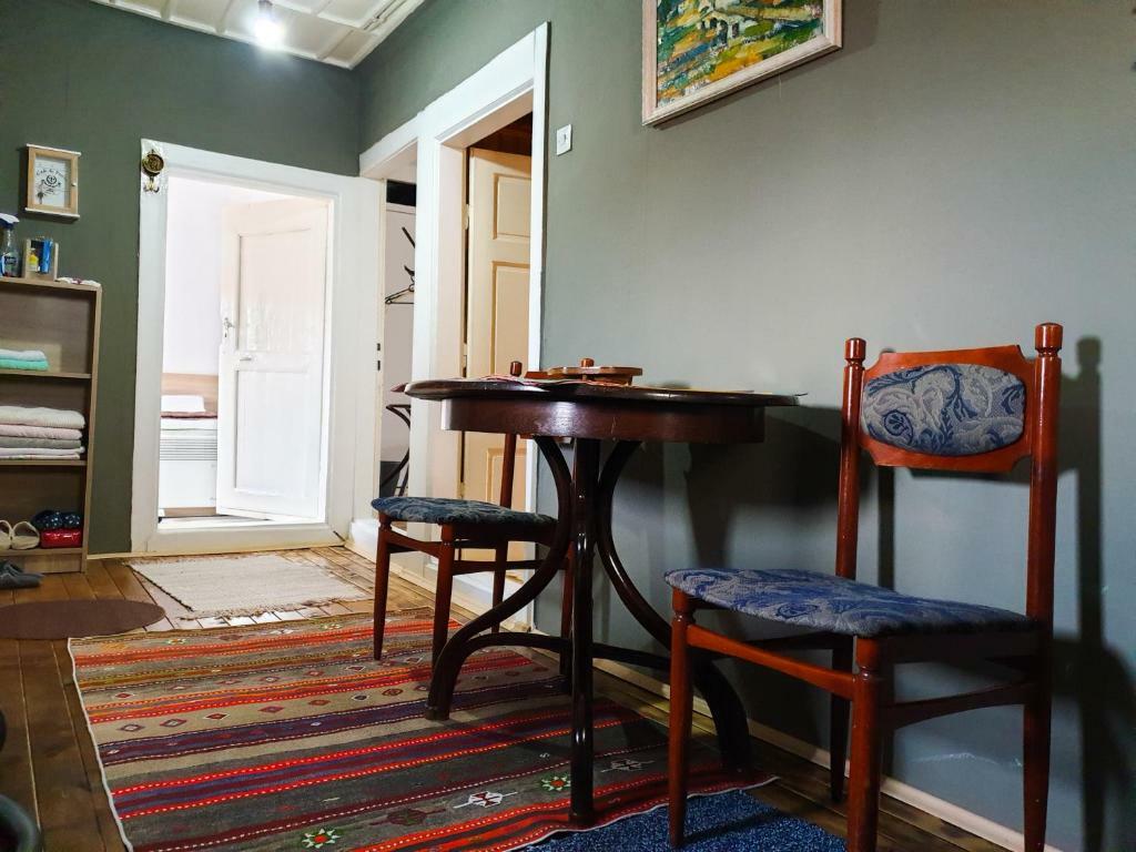 Gjakova Kulla Dula Guesthouse מראה חיצוני תמונה