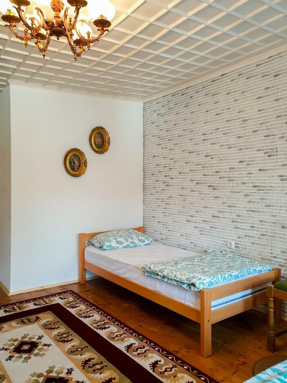 Gjakova Kulla Dula Guesthouse מראה חיצוני תמונה